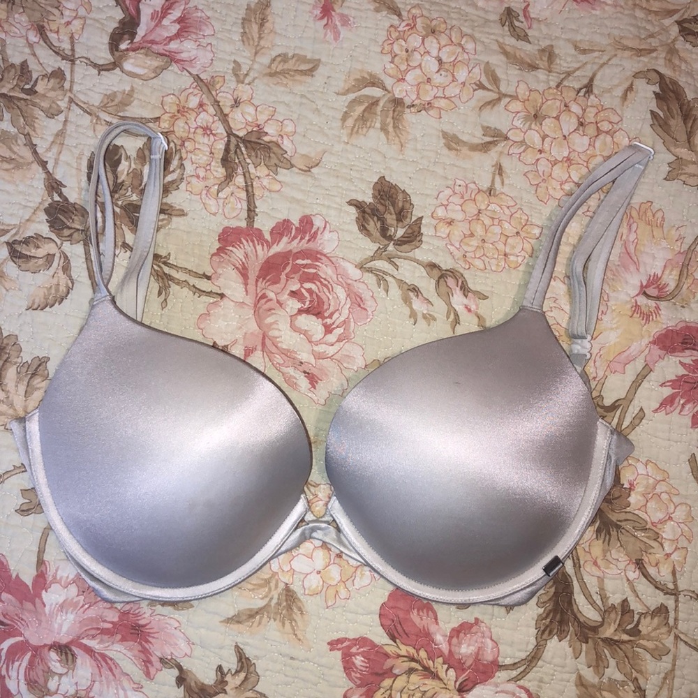 Victoria’s Secret Very Sexy Push-Up White Bra